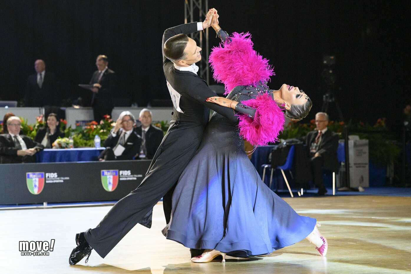 I Campionati Mondiali Professionali di Danza Standard si terranno in Lituania